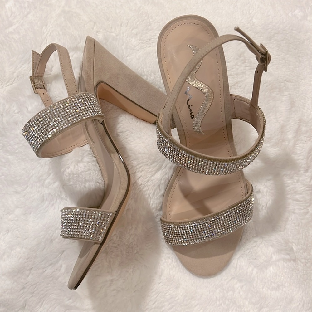 Nina Rhinestone Champagne Colored Senta Sandals Sz 7 M